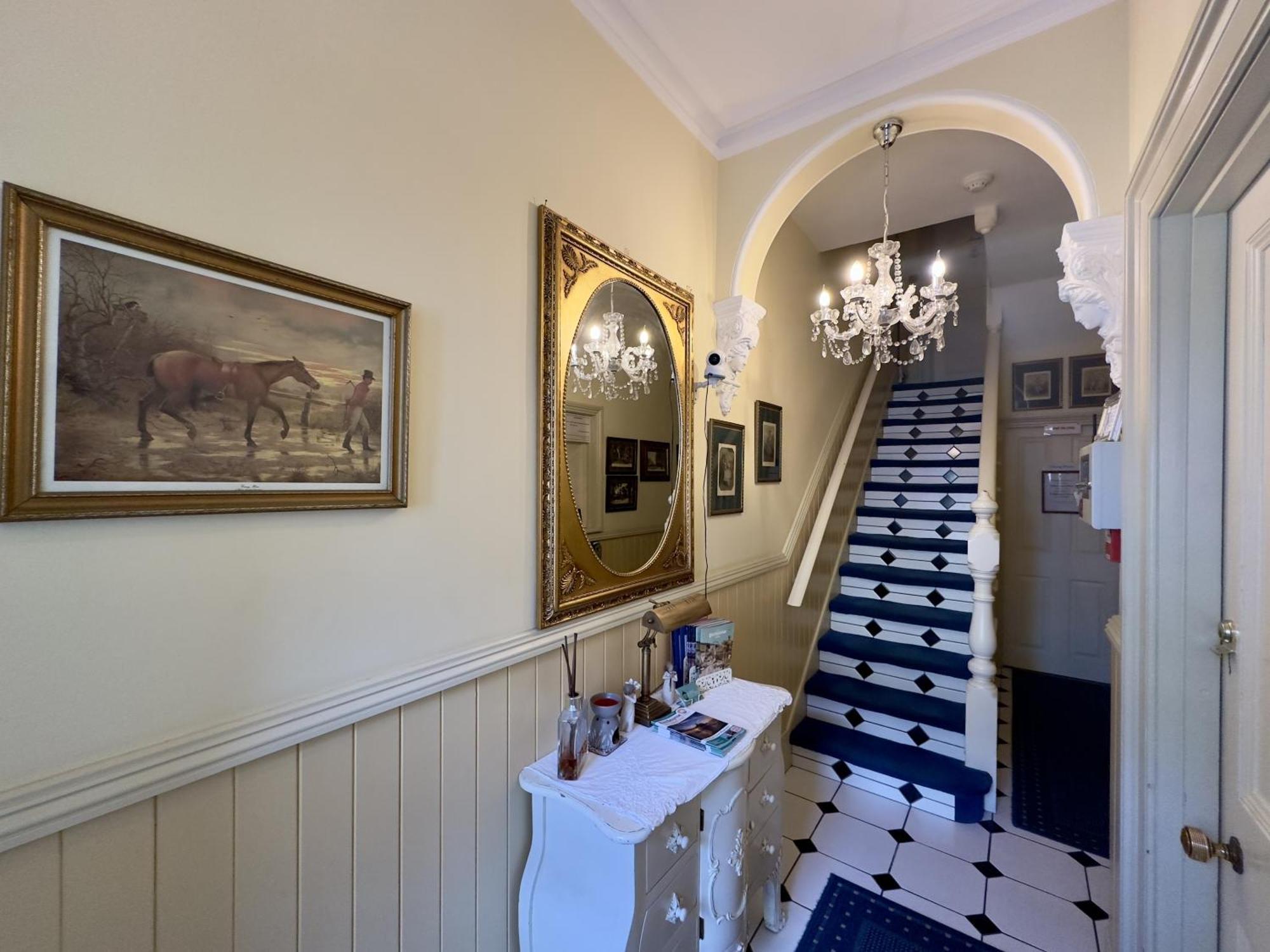 Albert & Victoria Guest House Eastbourne Eksteriør billede